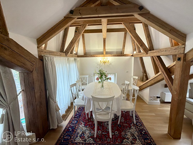 Pronájem bytu 3+kk 127 m² (Mezonet) - foto 2