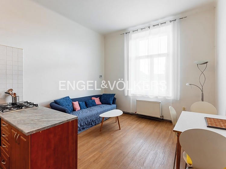 Pronájem bytu 3+kk 72 m² - foto 1