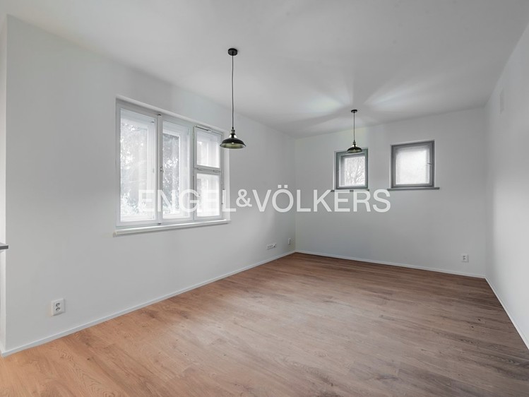Pronájem bytu 3+kk 80 m² - foto 2
