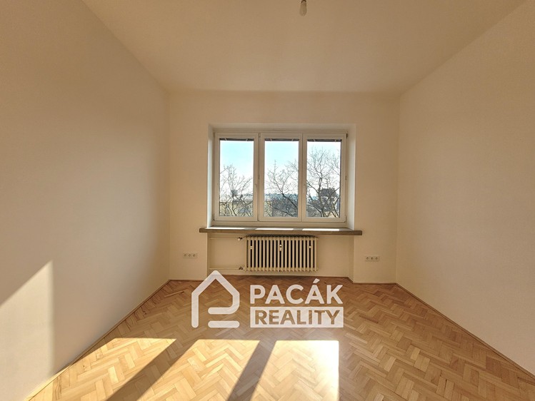 Pronájem bytu 3+1 84 m² - foto 7