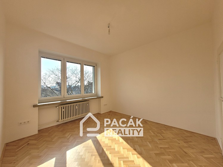 Pronájem bytu 3+1 84 m² - foto 6