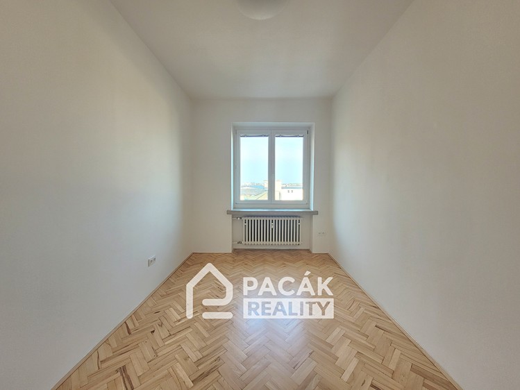 Pronájem bytu 3+1 84 m² - foto 8
