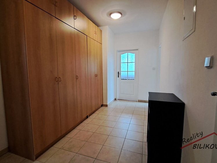 Pronájem bytu 2+kk 77 m² (Podkrovní) - foto 3