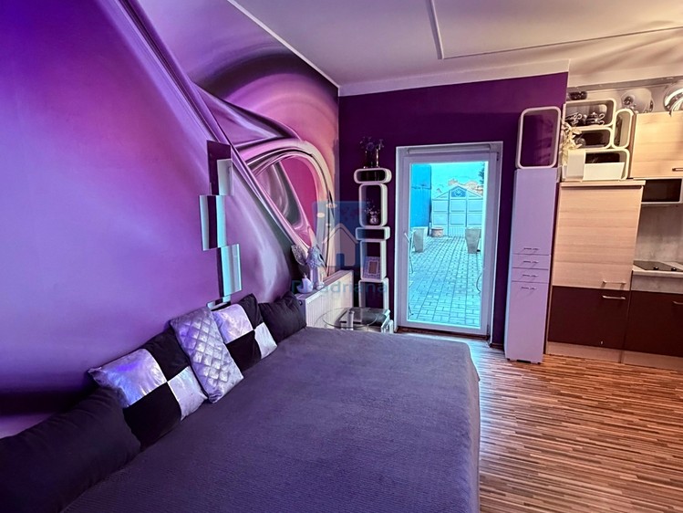 Pronájem bytu 1+kk 35 m² - foto 3