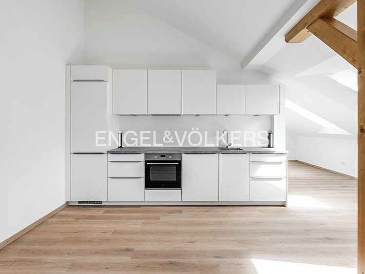 Pronájem bytu 3+kk 91 m² - foto 2