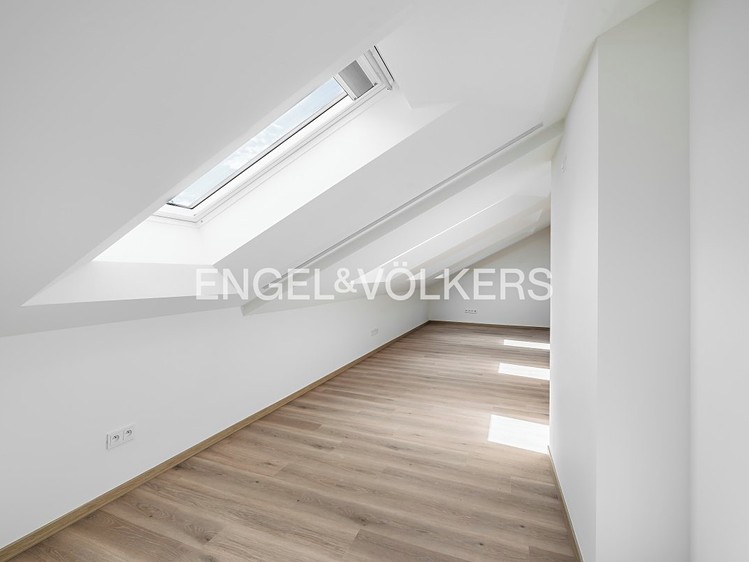 Pronájem bytu 3+kk 91 m² - foto 5