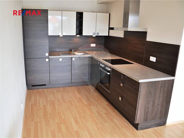 Pronájem bytu 2+kk 58 m² (Jednopodlažní) - foto 1