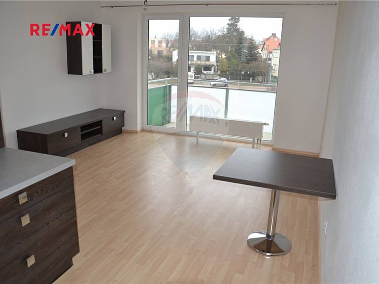 Pronájem bytu 2+kk 58 m² (Jednopodlažní) - foto 4