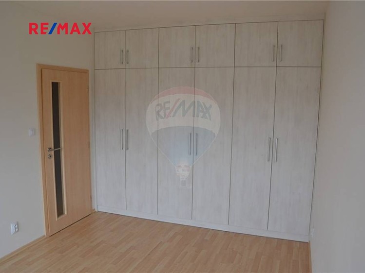 Pronájem bytu 2+kk 58 m² (Jednopodlažní) - foto 8