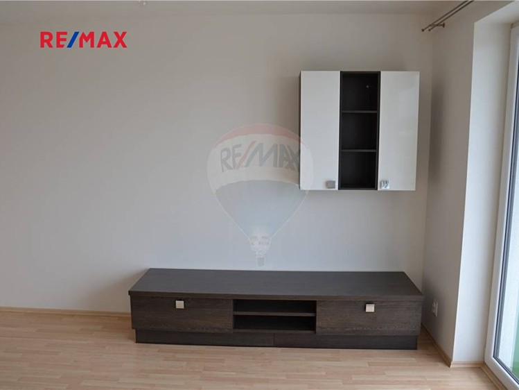 Pronájem bytu 2+kk 58 m² (Jednopodlažní) - foto 7