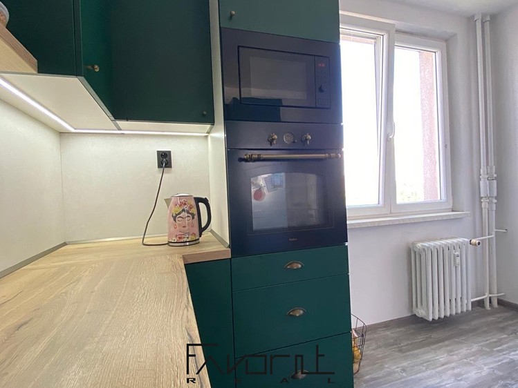 Pronájem bytu 3+1 68 m² - foto 3