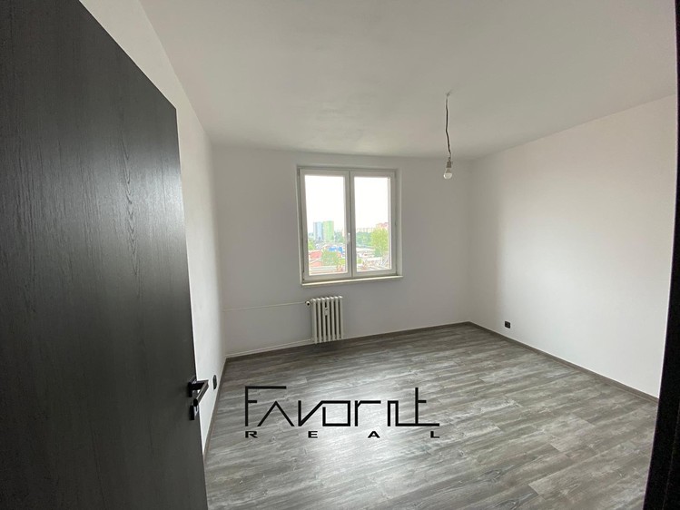 Pronájem bytu 3+1 68 m² - foto 7