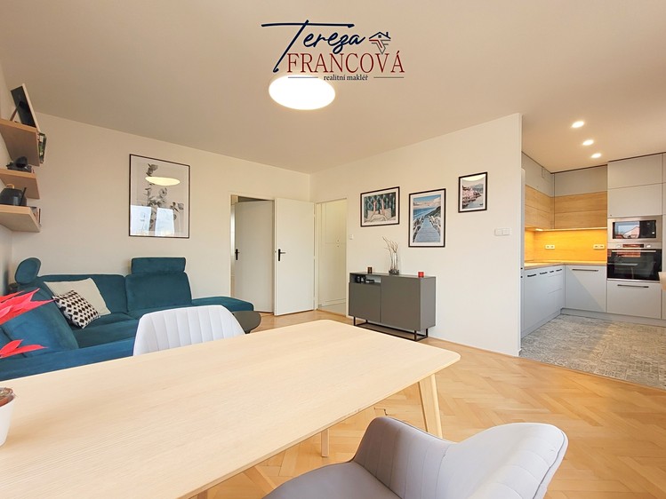 Pronájem bytu 2+1 61 m² - foto 1