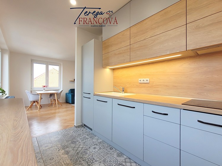 Pronájem bytu 2+1 61 m² - foto 6