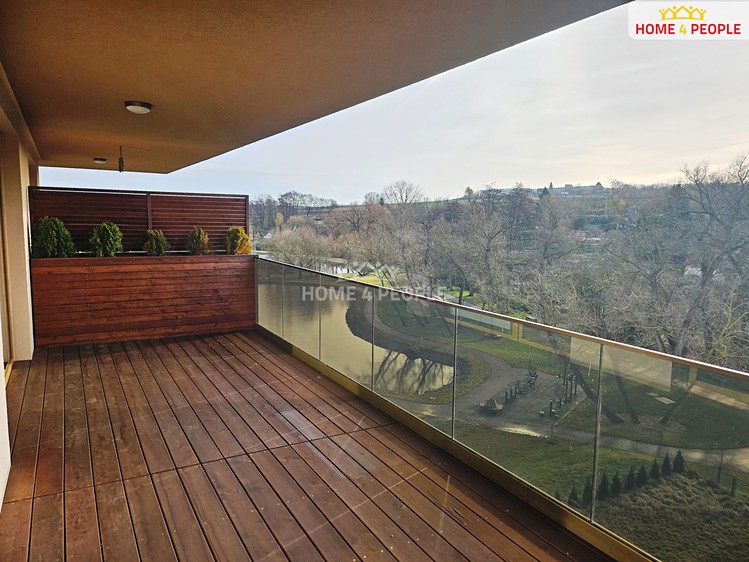 Pronájem bytu 2+kk 78 m² - foto 2