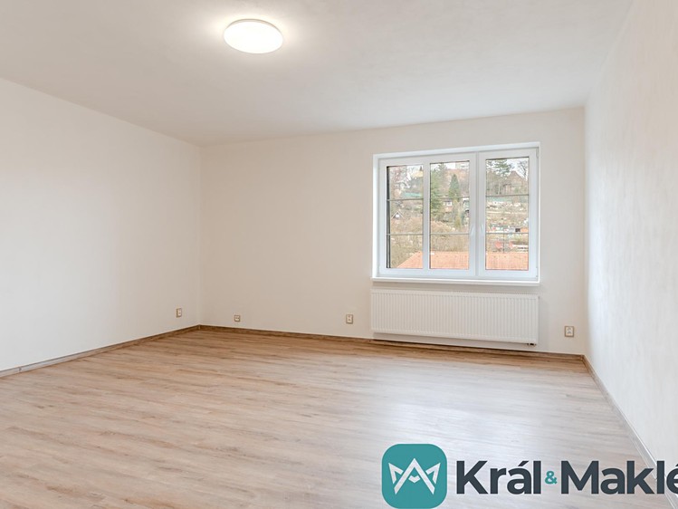 Pronájem bytu 2+1 72 m² - foto 4