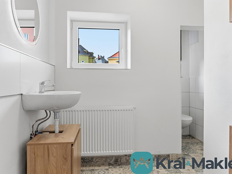 Pronájem bytu 2+1 72 m² - foto 8