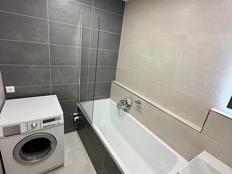 Pronájem bytu 4+1 83 m² - foto 3