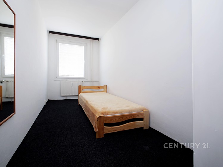 Pronájem bytu 4+1 88 m² - foto 4