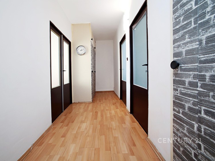Pronájem bytu 4+1 88 m² - foto 6