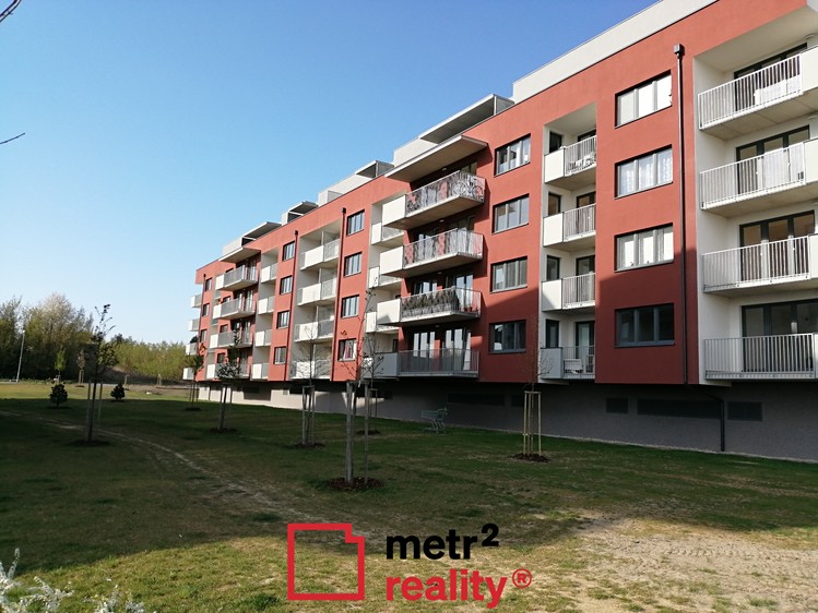 Pronájem bytu 1+kk 29 m² - foto 1