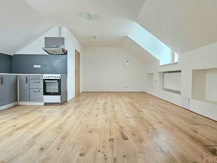 Pronájem bytu 1+kk 36 m² - foto 2