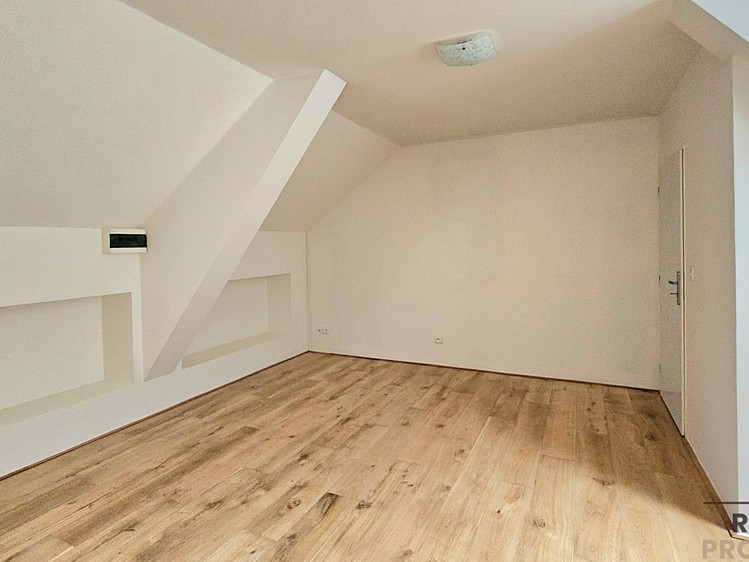 Pronájem bytu 1+kk 36 m² - foto 5
