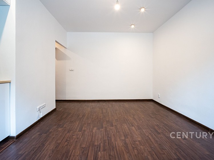 Pronájem bytu 1+kk 22 m² - foto 3