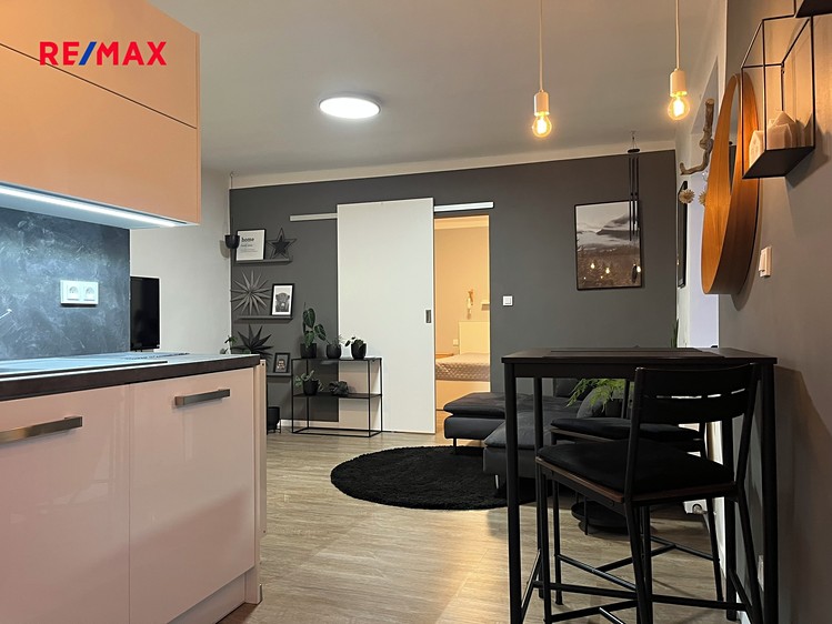 Pronájem bytu 2+kk 42 m² - foto 4