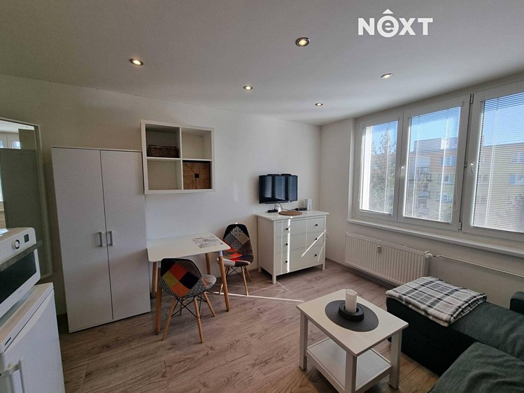 Pronájem bytu 1+kk 20 m² (Jednopodlažní) - foto 1