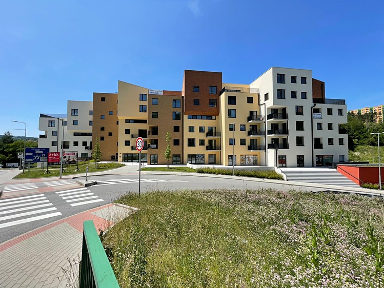 Pronájem bytu 2+kk 56 m² (Jednopodlažní) - foto 1