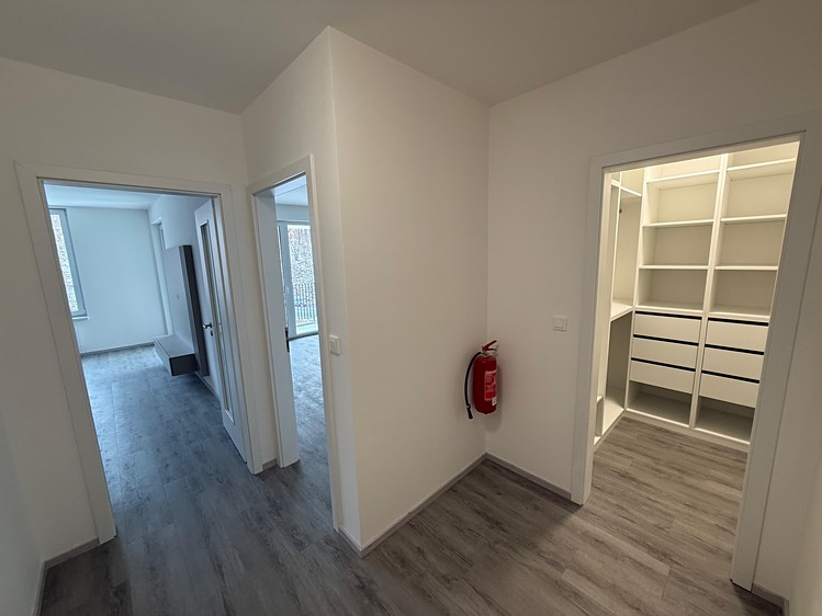 Pronájem bytu 2+kk 56 m² (Jednopodlažní) - foto 7