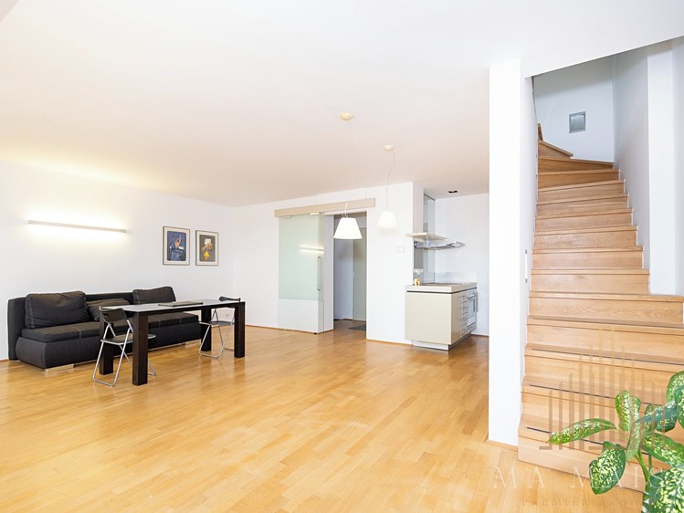 Pronájem bytu 2+kk 103 m² (Mezonet) - foto 1