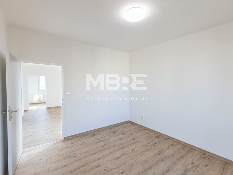 Pronájem bytu 3+1 57 m² - foto 3