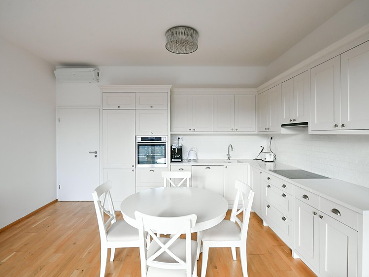 Pronájem bytu 3+kk 80 m² - foto 4
