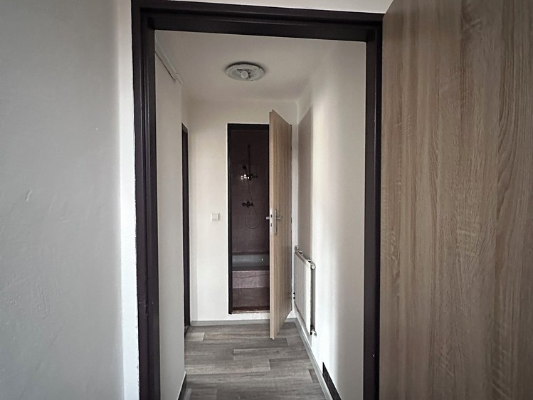 Pronájem bytu 1+1 37 m² (Podkrovní) - foto 3