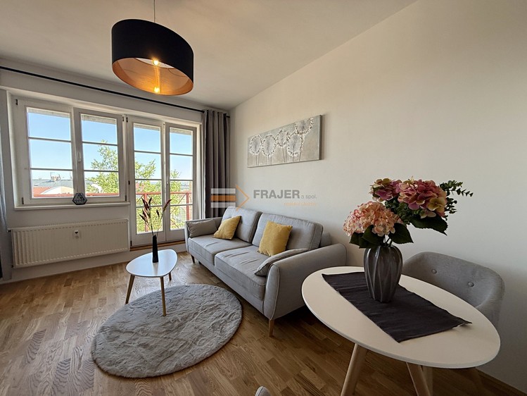Pronájem bytu 2+kk 49 m² - foto 4