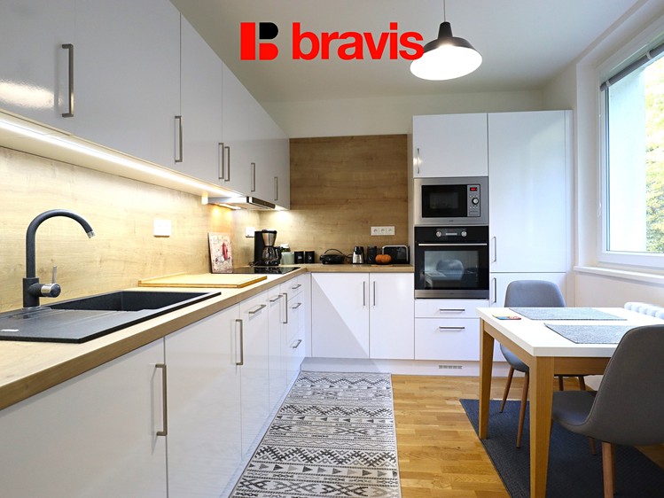 Pronájem bytu 2+1 58 m² - foto 1