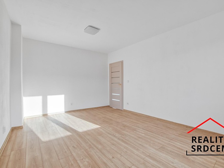 Pronájem bytu 1+1 35 m² - foto 8