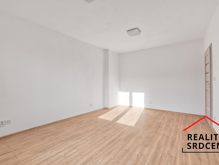 Pronájem bytu 1+1 35 m² - foto 7