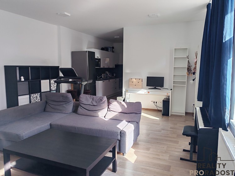 Pronájem bytu 2+kk 60 m² - foto 3