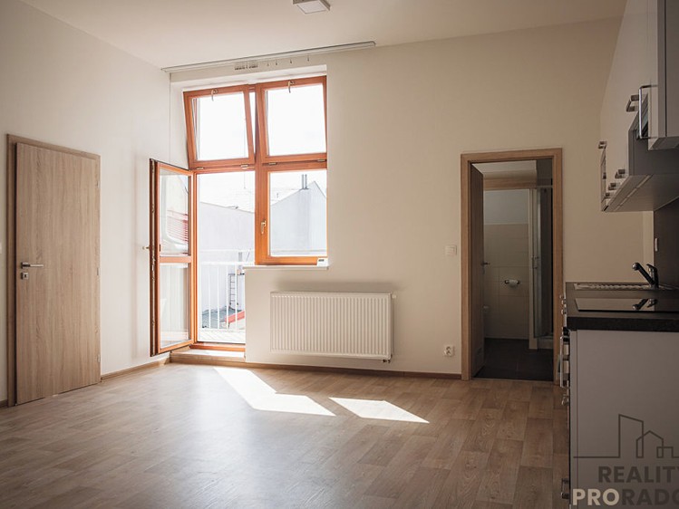 Pronájem bytu 2+kk 52 m² - foto 3