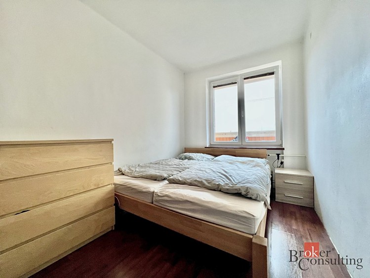 Pronájem bytu 2+1 51 m² - foto 4