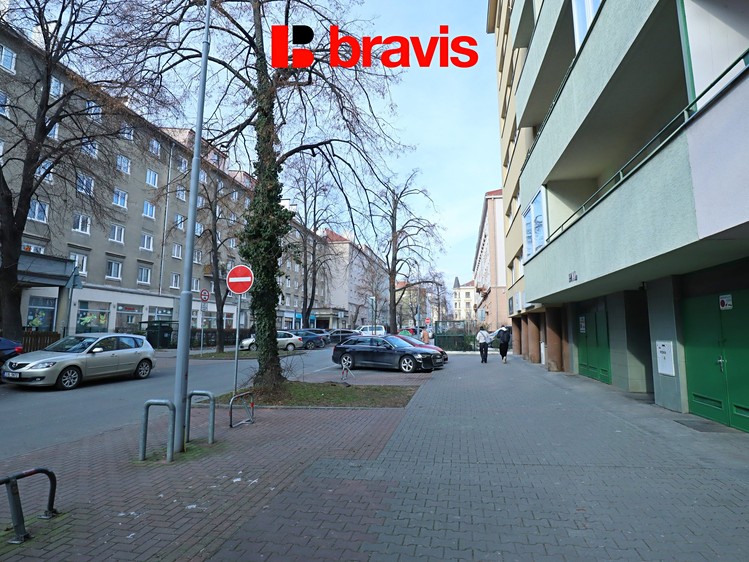 Pronájem bytu 1+1 30 m² - foto 8