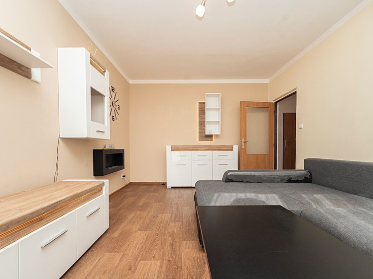 Pronájem bytu 3+1 82 m² - foto 2