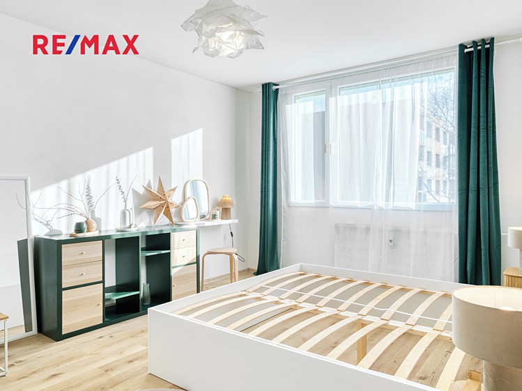Pronájem bytu 2+1 54 m² - foto 3