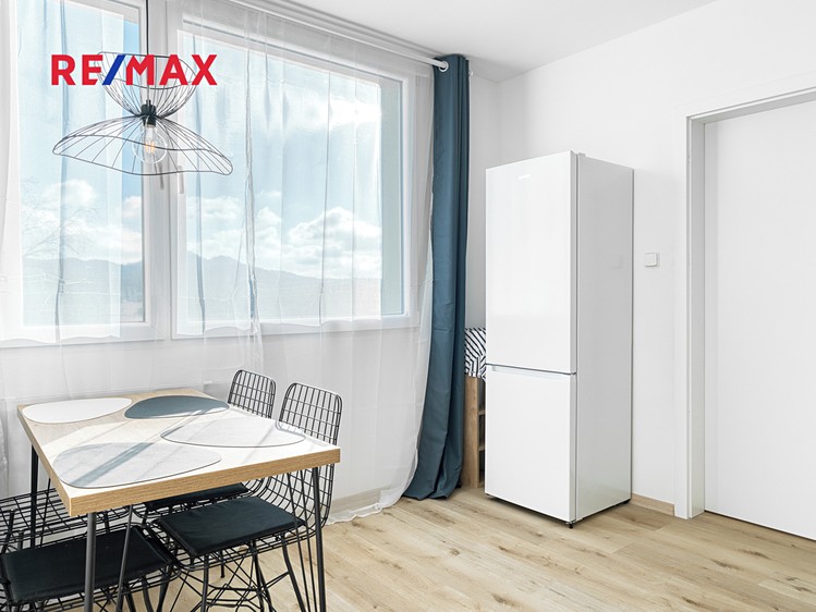 Pronájem bytu 2+1 54 m² - foto 8