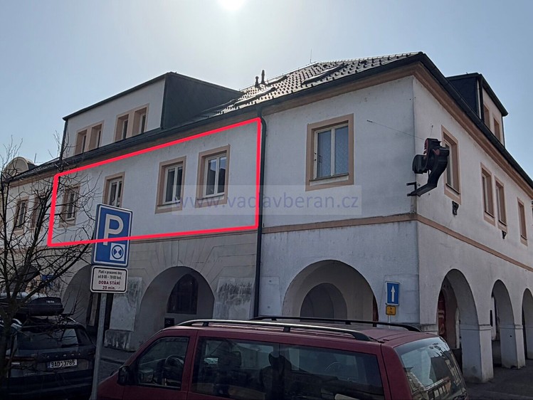 Pronájem bytu 3+1 93 m² - foto 1