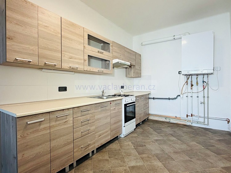 Pronájem bytu 3+1 93 m² - foto 8