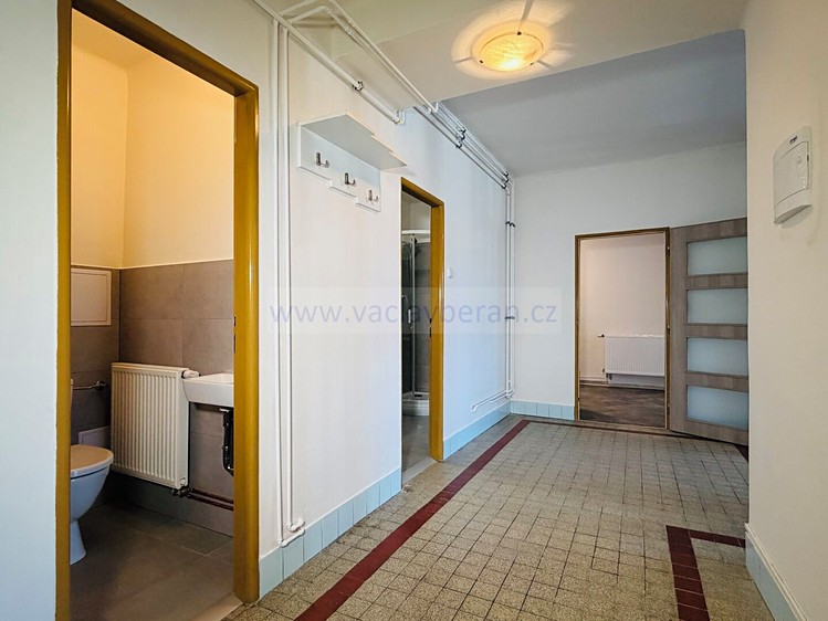 Pronájem bytu 3+1 93 m² - foto 6